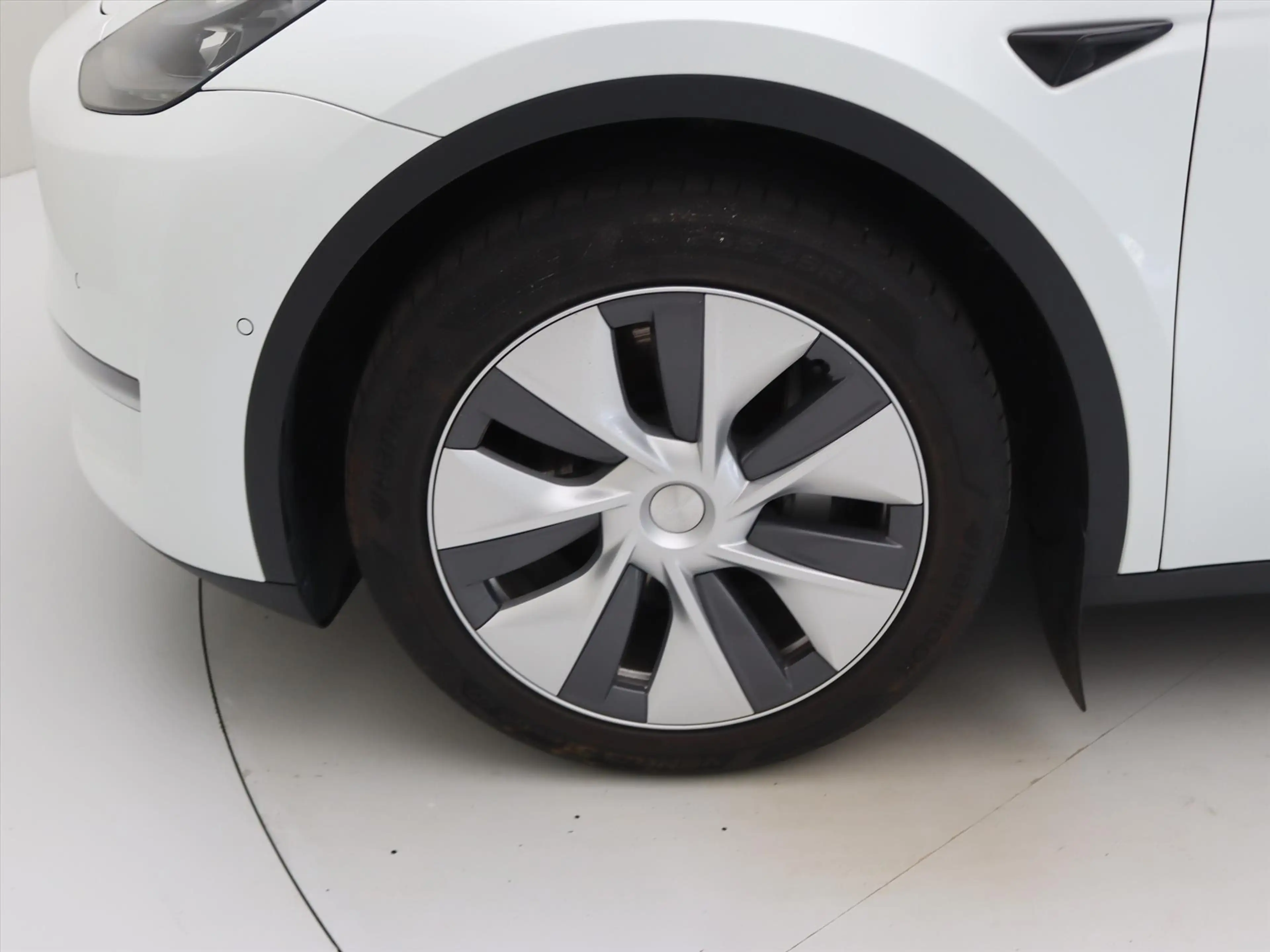 Tesla Model Y Long Range AWD 75kWh 351pk 93.2% SoH [ TREKHAAK+AM — photo 13