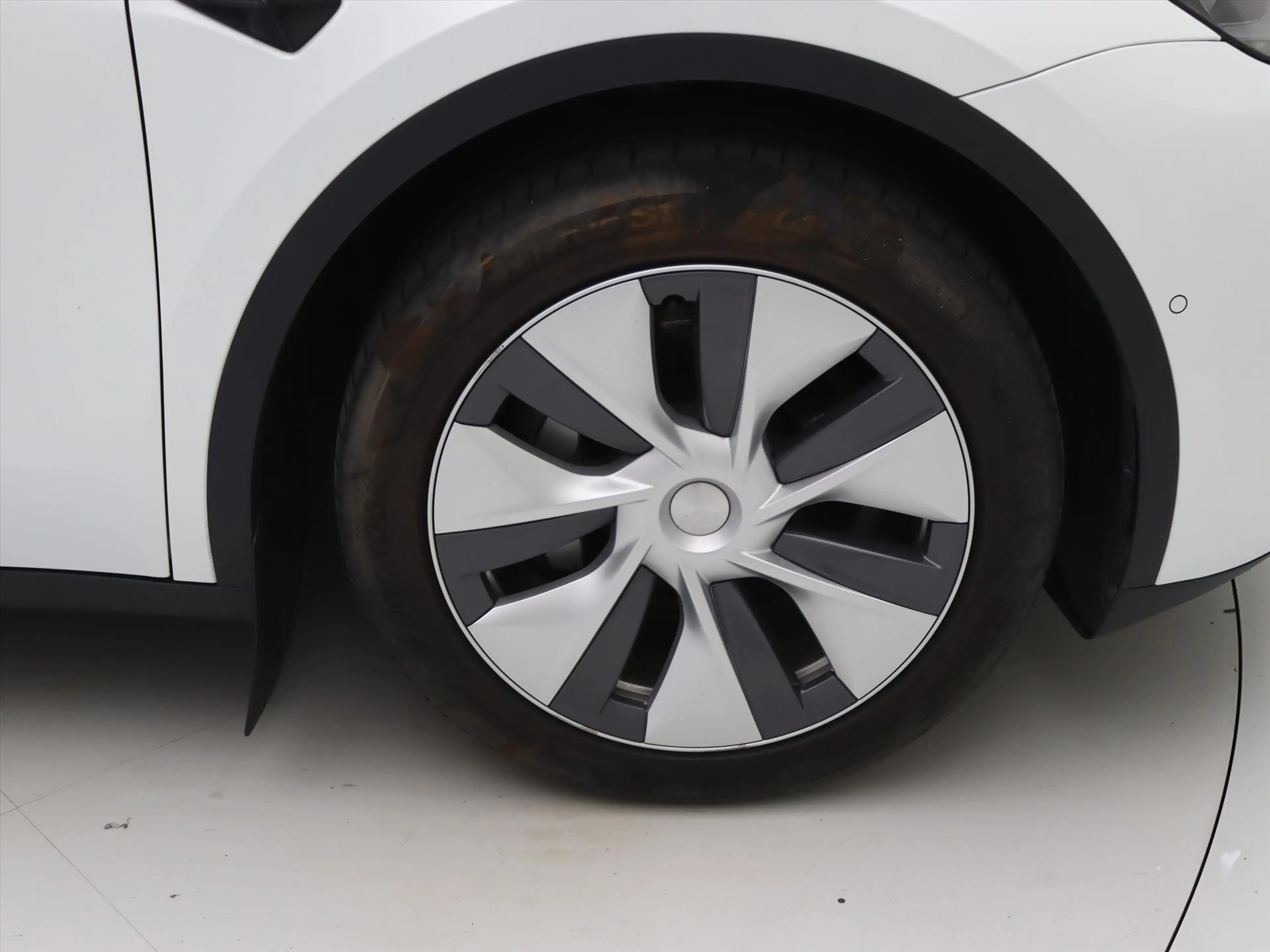 Tesla Model Y Long Range AWD 75kWh 351pk 93.2% SoH [ TREKHAAK+AM — photo 12