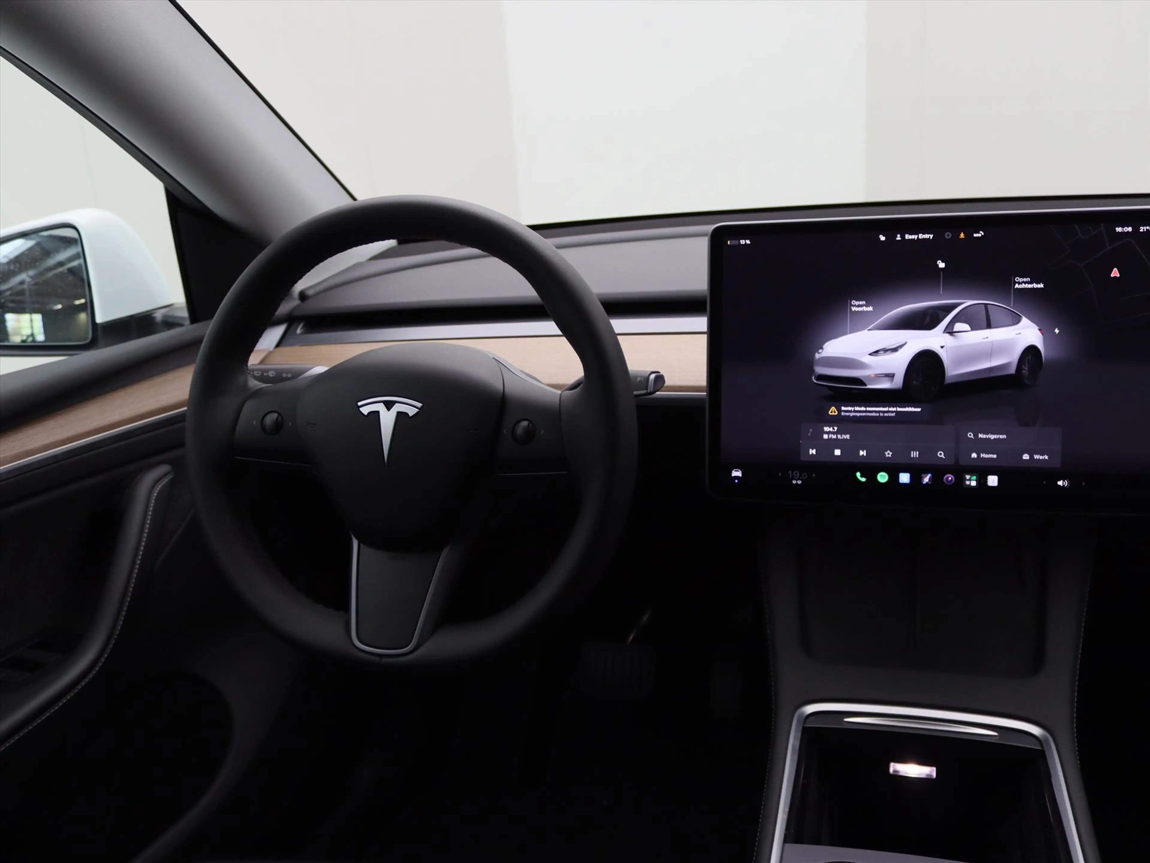 Tesla Model Y Long Range AWD 75kWh 351pk 93.2% SoH [ TREKHAAK+AM — photo 10