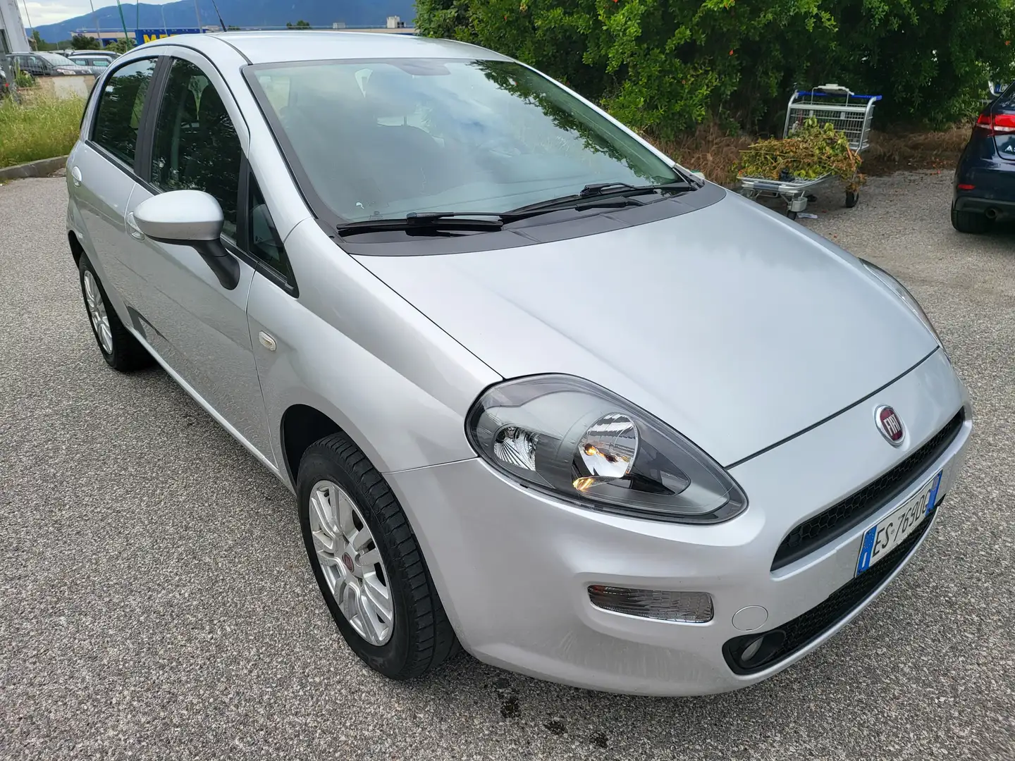 Fiat Punto Punto 5p 1.4 natural power Lounge 70cv Grigio - 1