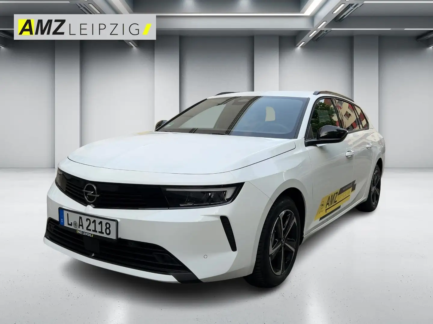 Opel Astra L Sports Tourer 1.2 Turbo Enjoy FLA SpurH Weiß - 1