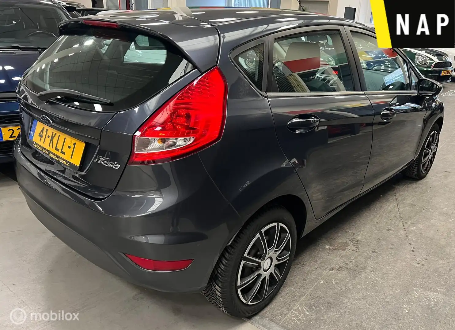 Ford Fiesta 1.25 Titanium | Airco | NAP | Zuinig Grau - 2