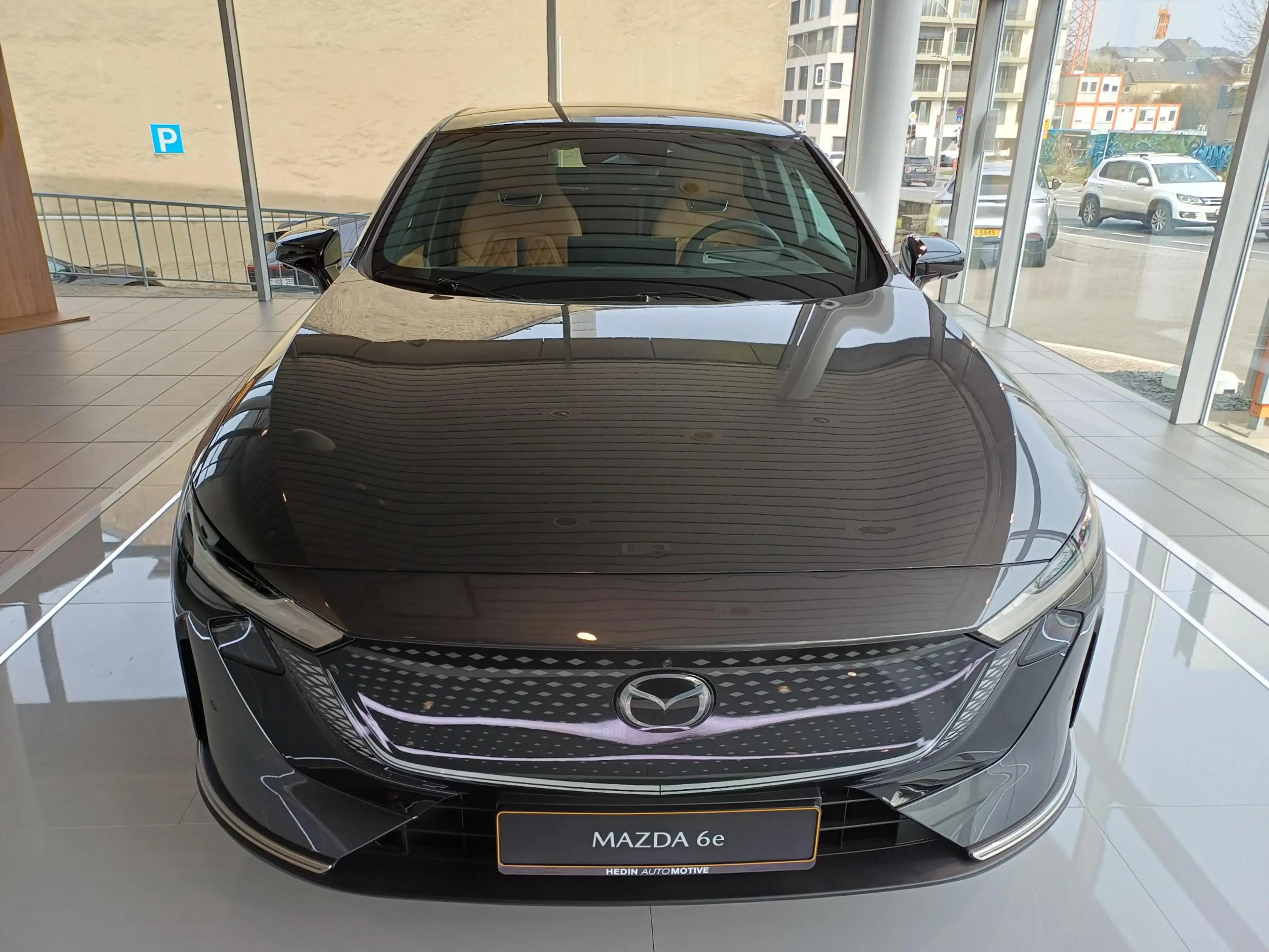 Mazda 6e Mazda BEV 68.8 kWh 190kW Takumi — photo 3