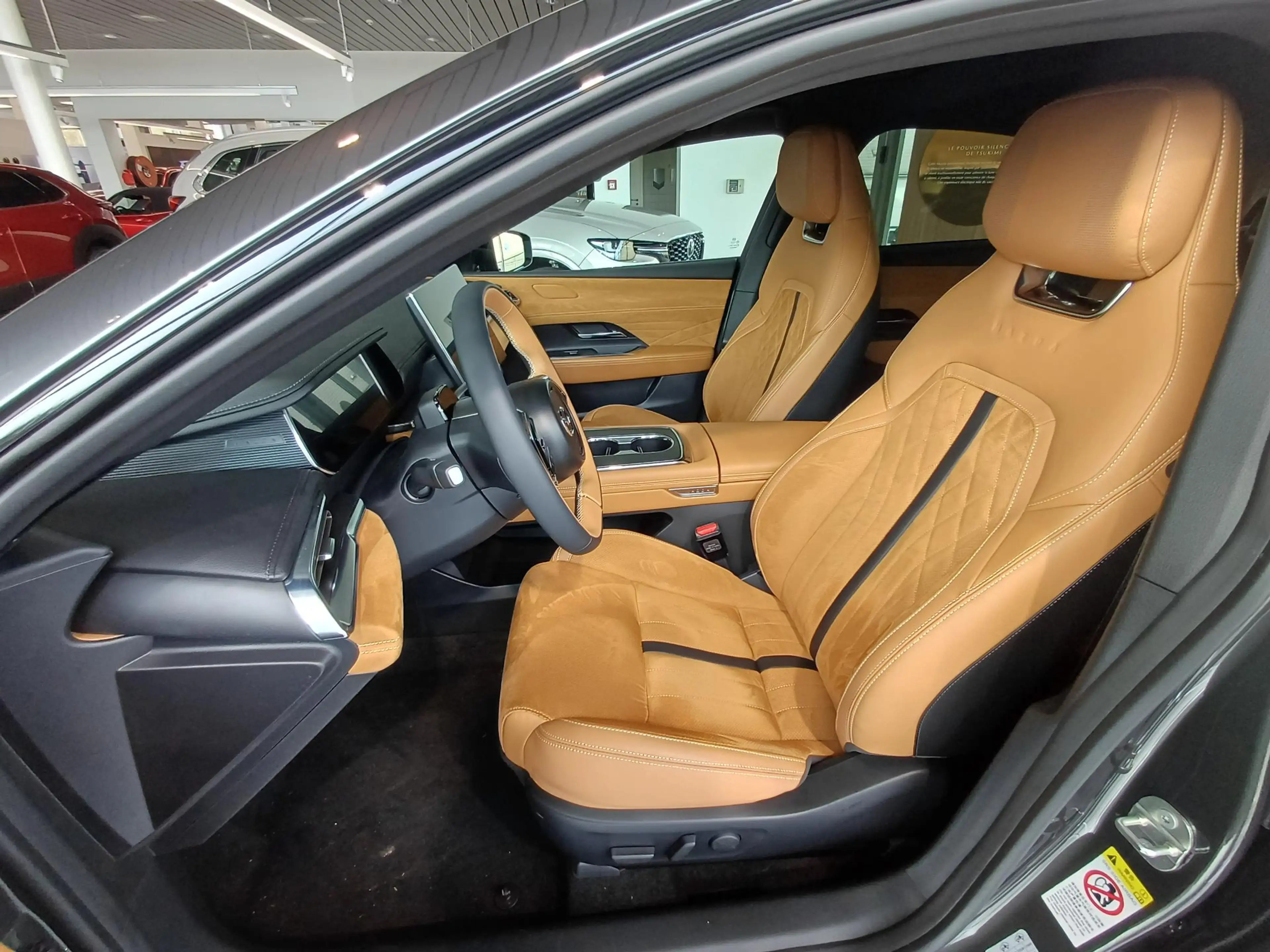 Mazda 6e Mazda BEV 68.8 kWh 190kW Takumi — photo 8
