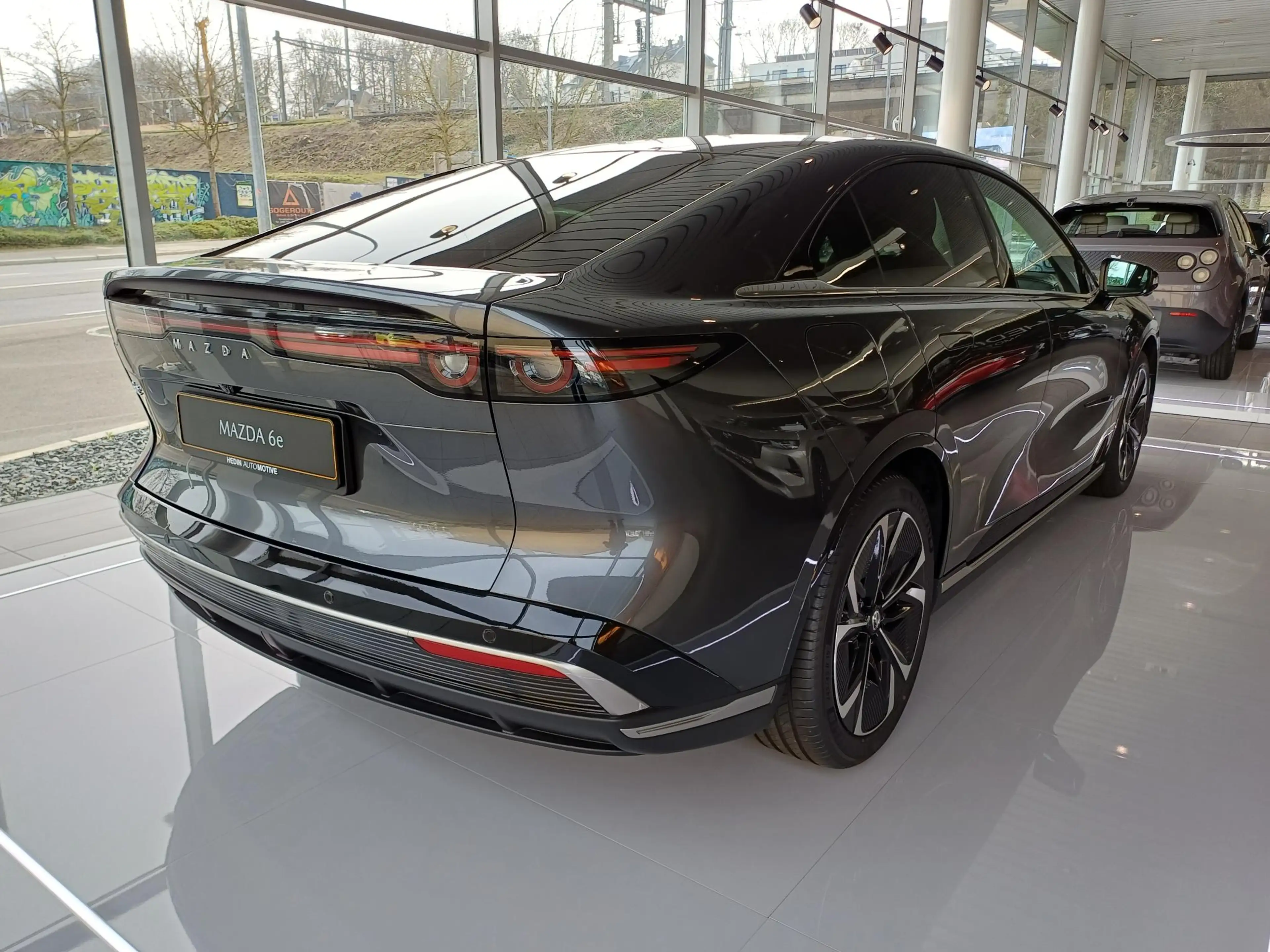 Mazda 6e Mazda BEV 68.8 kWh 190kW Takumi — photo 4