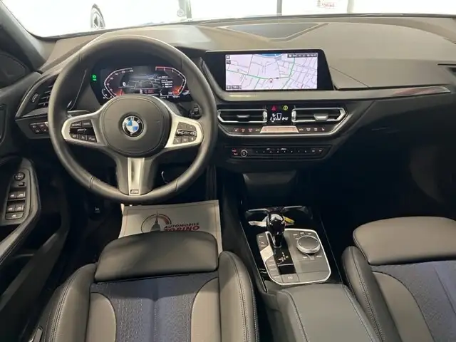 BMW 1 Series view 11