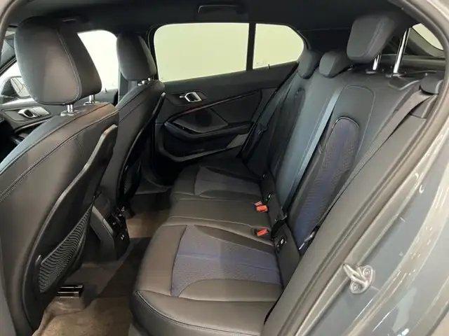 BMW 1 Series view 10
