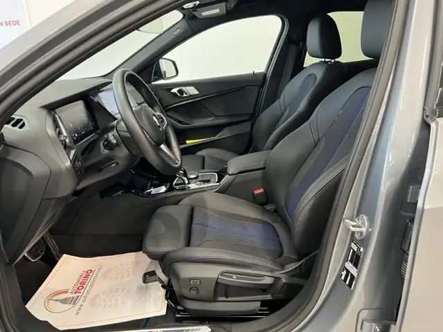 BMW 1 Series view 13