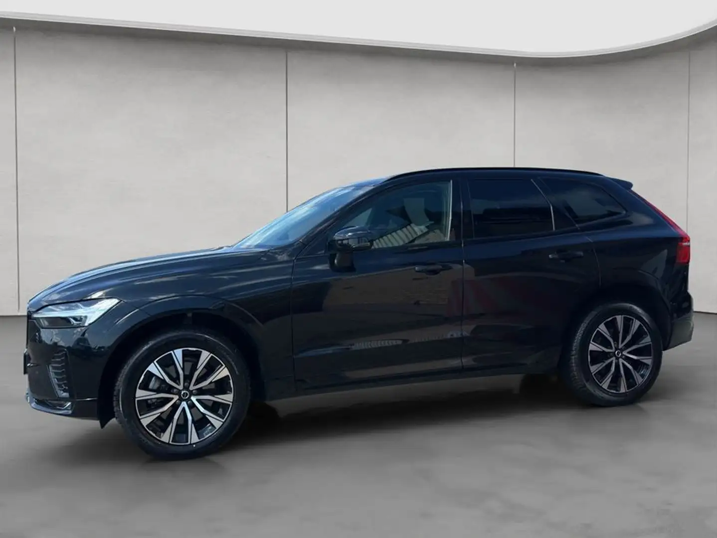 Volvo XC60 XC60 B4 Plus-Dark Aut Glasd PilotAssist BLIS Nappa Schwarz - 2