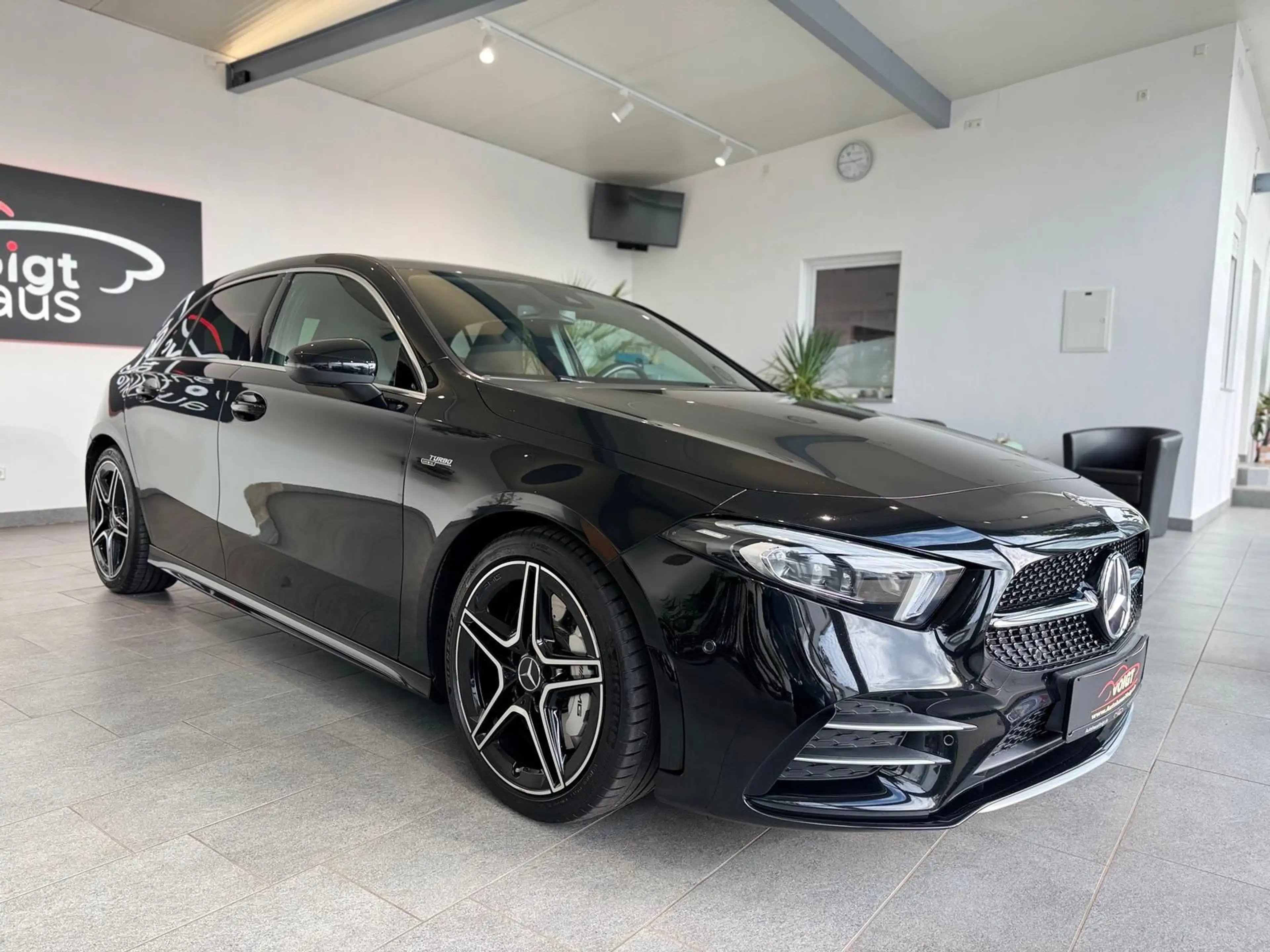 Mercedes-Benz A 35 AMG 4M Burmester — photo 2