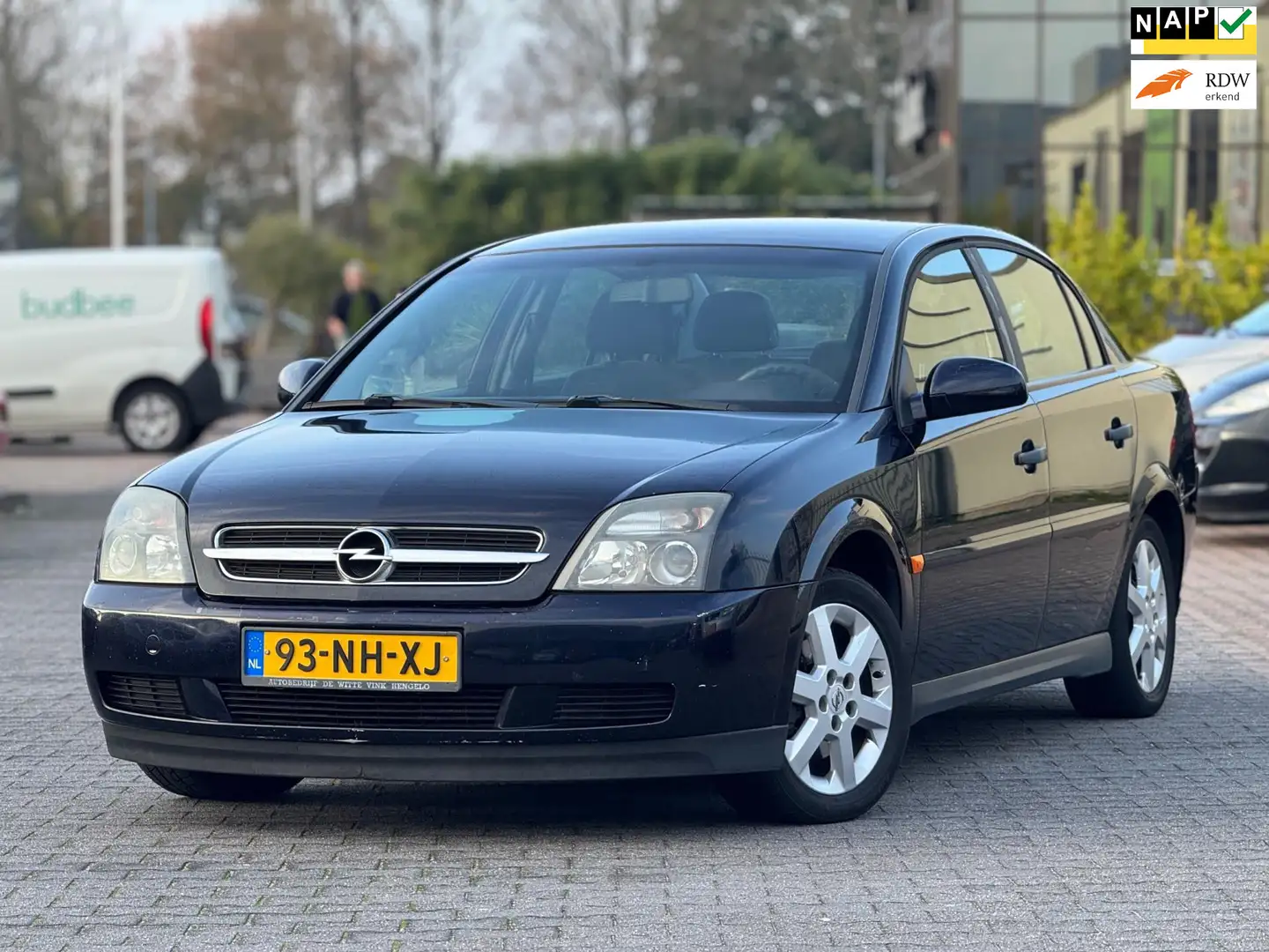 Opel Vectra 1.8-16V Comfort | Cruise control | Trekhaak | Elek Blauw - 1