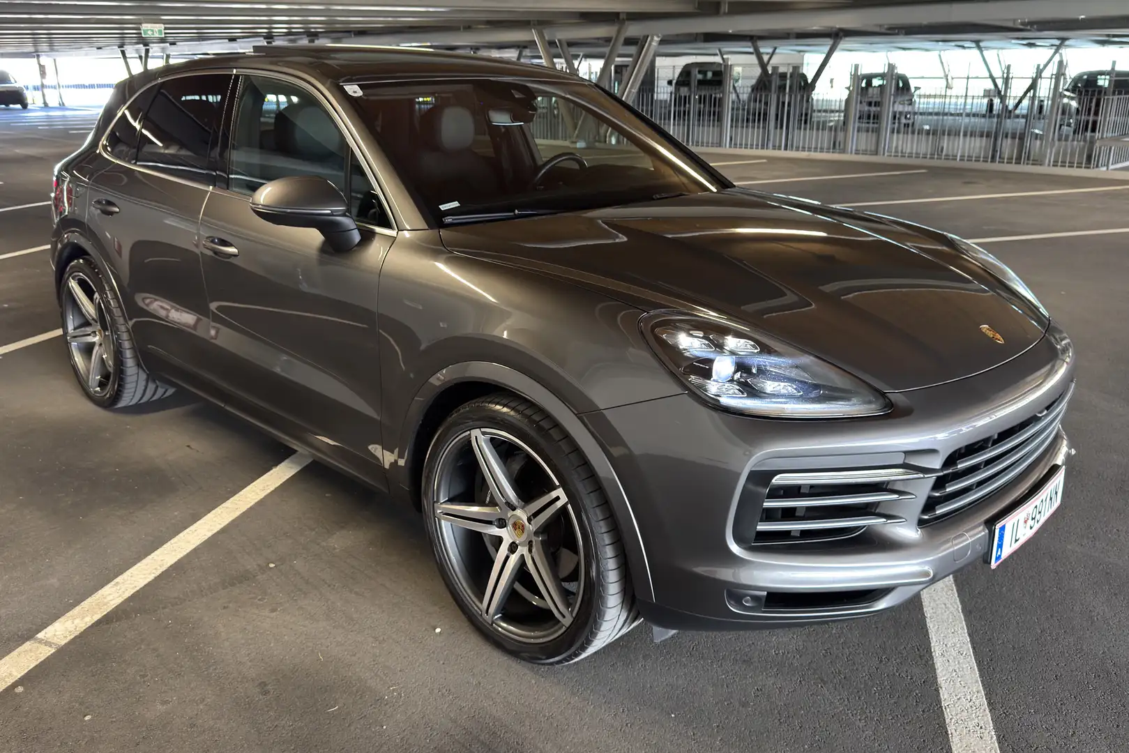 Porsche Cayenne 3.0 Stdheizung, Panorama,Bose,Headup,Chronopak. Silber - 2