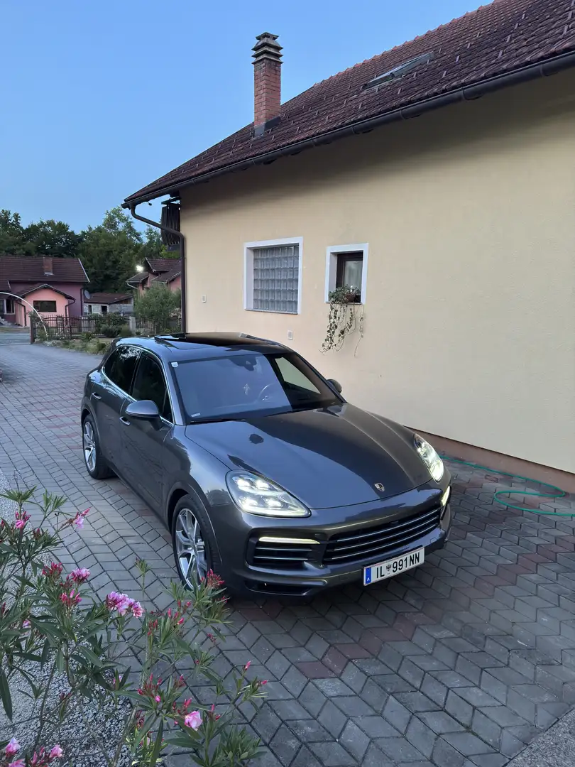 Porsche Cayenne 3.0 Benzin Silber - 1