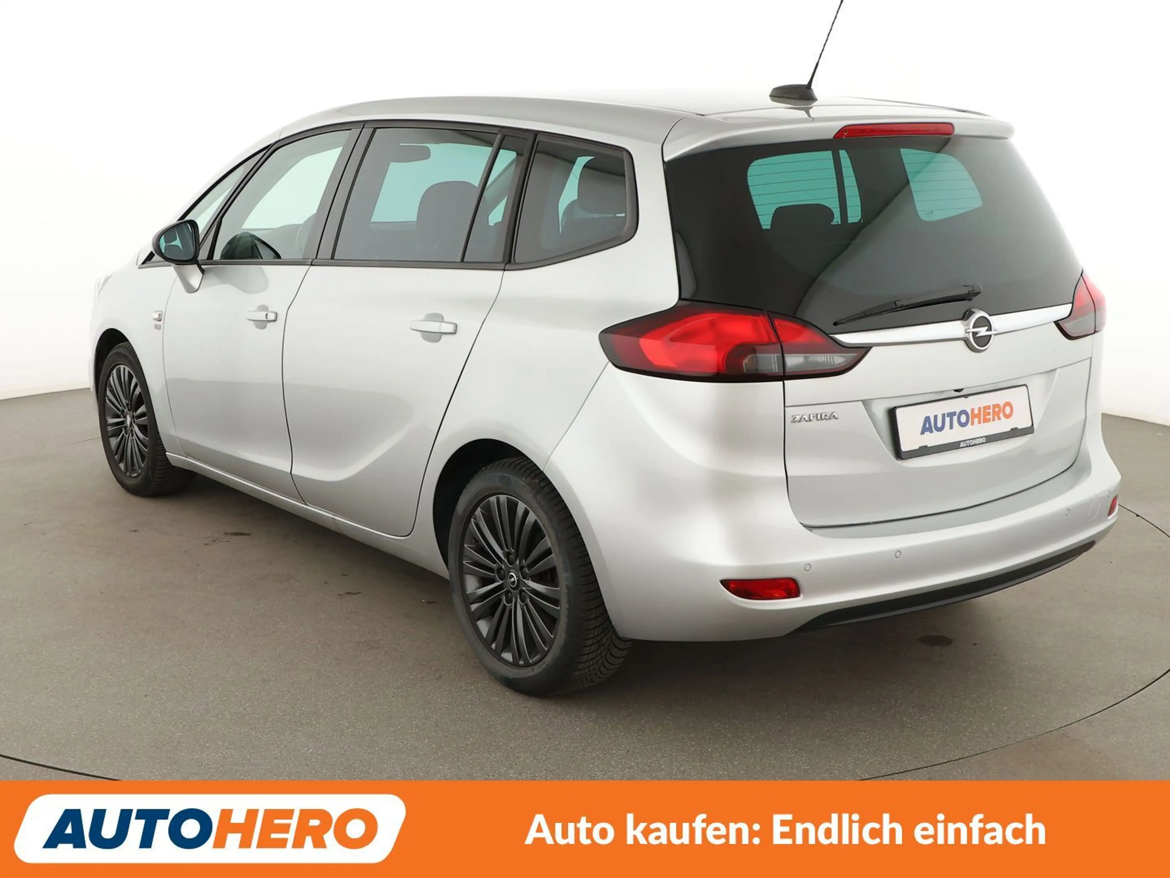 Opel Zafira Tourer 1.6 SIDI Turbo 120 Jahre Start/Stop *TEMPO*PDC*SHZ — photo 4