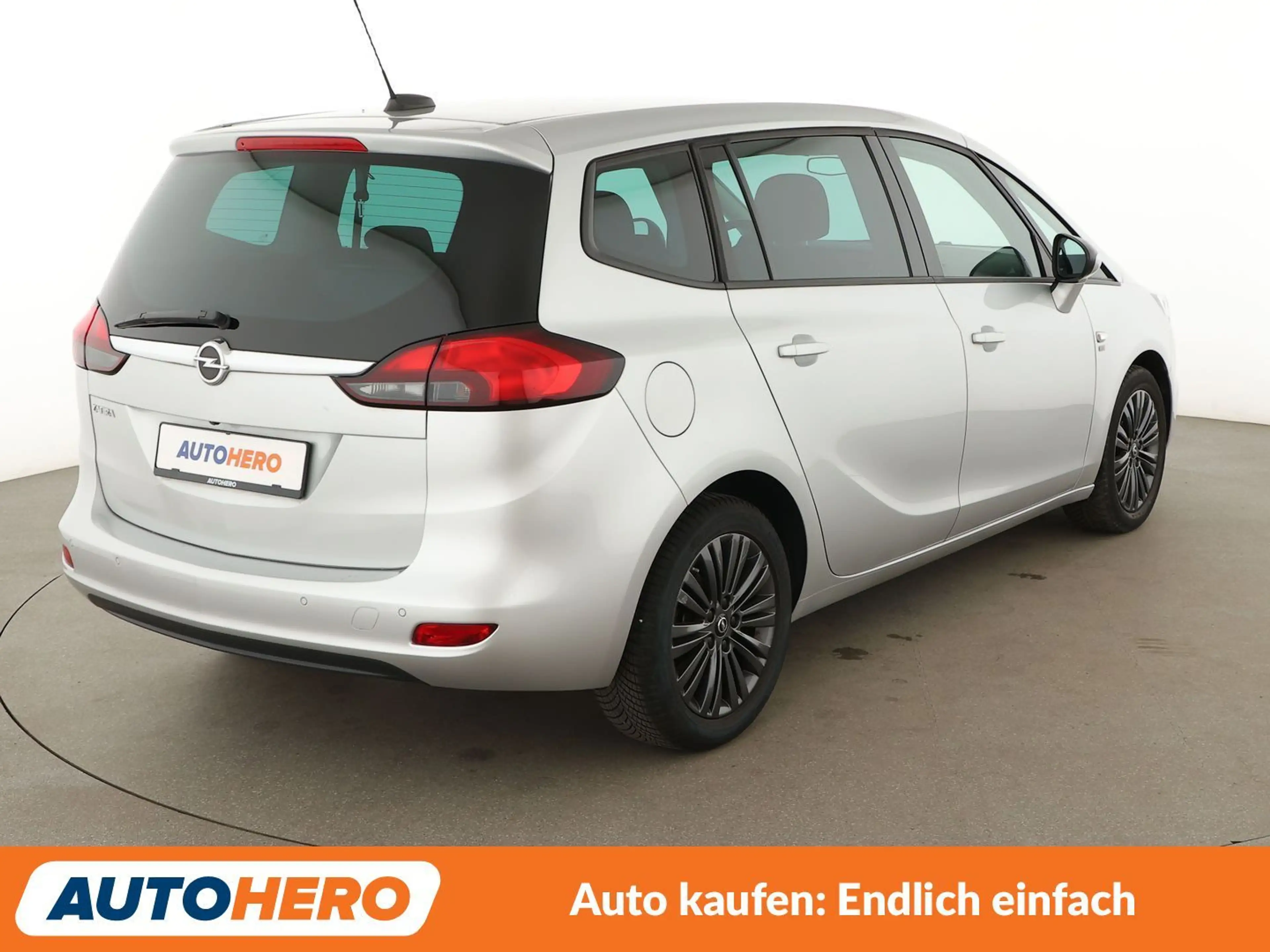 Opel Zafira Tourer 1.6 SIDI Turbo 120 Jahre Start/Stop *TEMPO*PDC*SHZ — photo 6