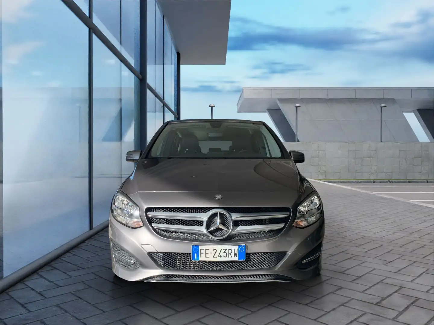 Mercedes-Benz B 180 B 180 d Automatic Sport Grigio - 2