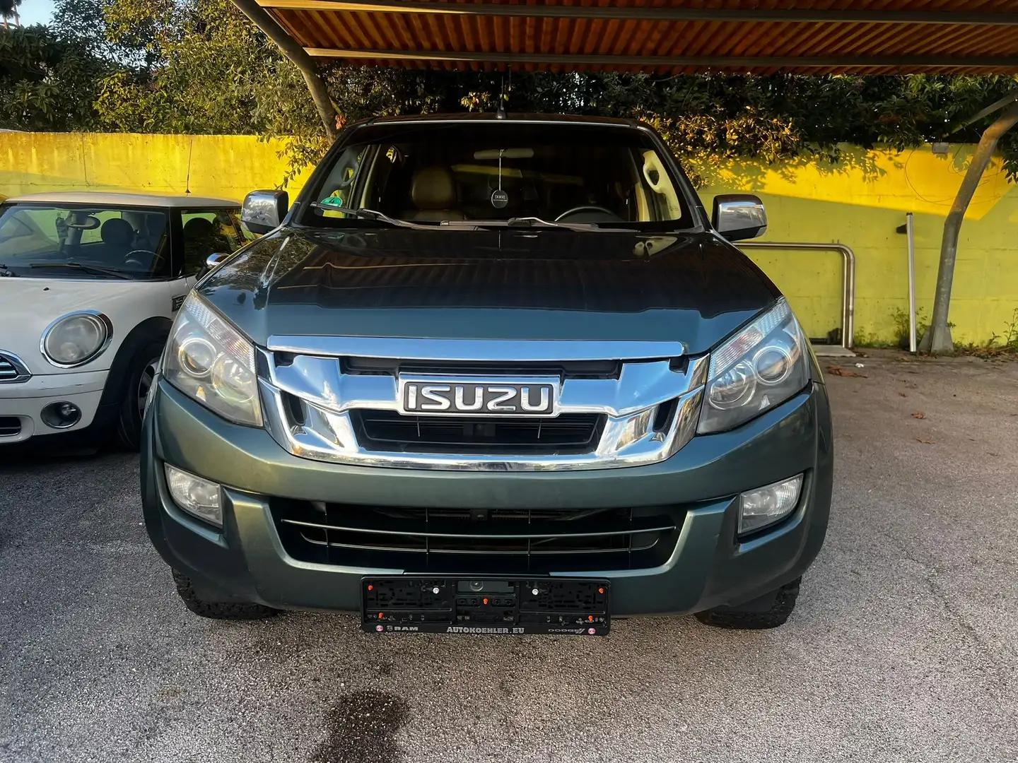 Isuzu D-Max IVA COMPRESA D-Max 2.5 td crew Solar Special 4x4 Grün - 2