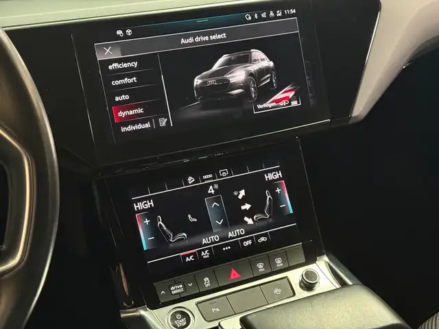 Audi E-Tron view 17