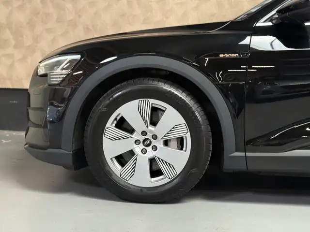 Audi E-Tron view 7