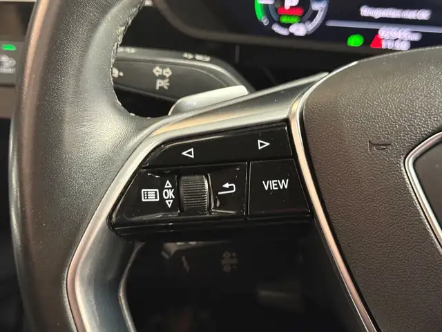 Audi E-Tron view 24