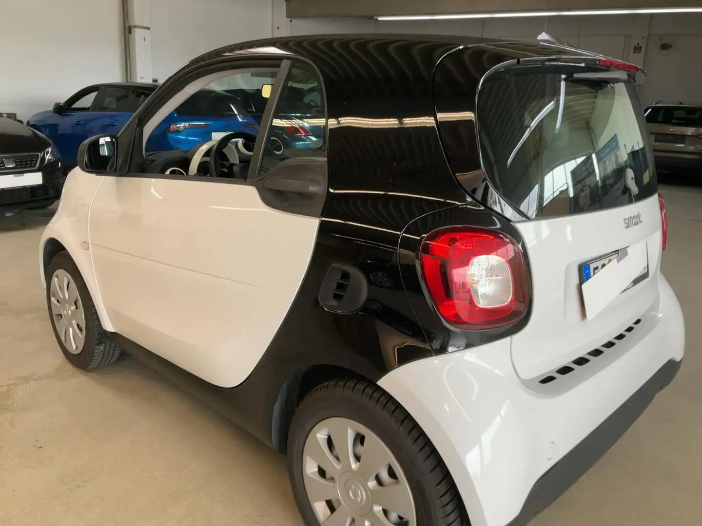 smart forTwo Fortwo 1.0 Youngster 71cv c/S.S. Bianco - 2