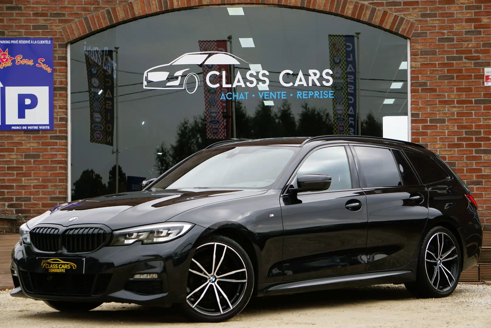 BMW 318 i Touring PACK M SHADOW LINE COCKPIT AUTO EURO6d Zwart - 1