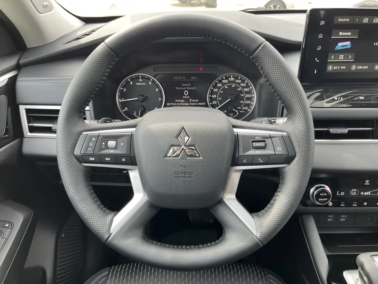 Mitsubishi Outlander снимка Mitsubishi Outlander