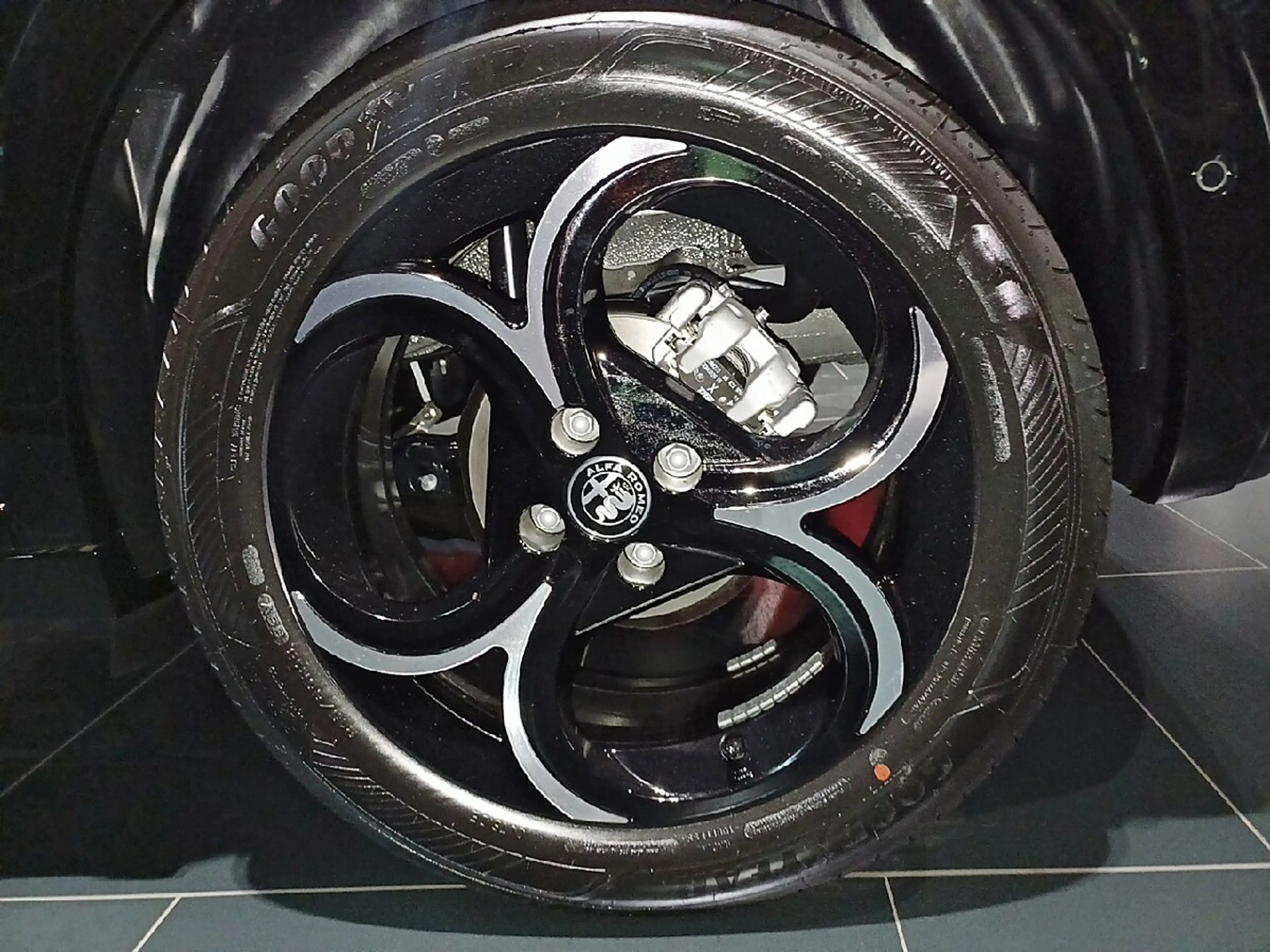 Alfa Romeo Junior JUNIOR IBR e-DCT6 — photo 11