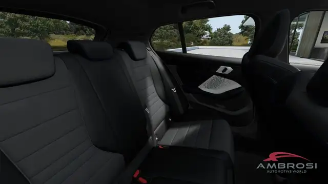 BMW 1 Series view 13
