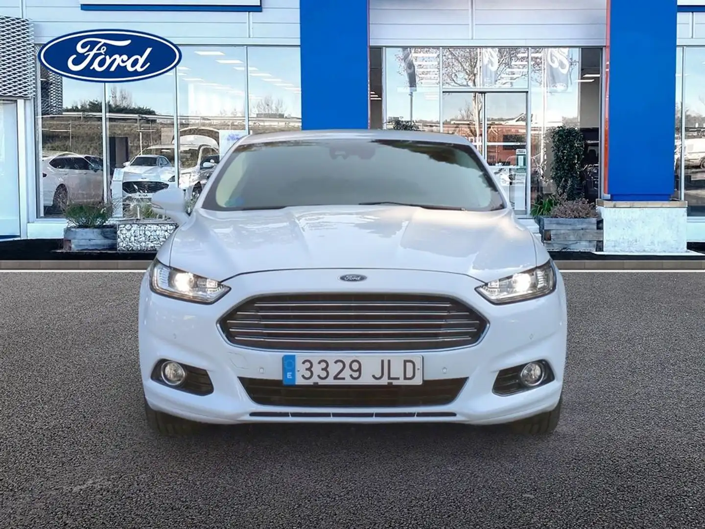 Ford Mondeo Sedán 2.0 HEV Titanium Bianco - 2