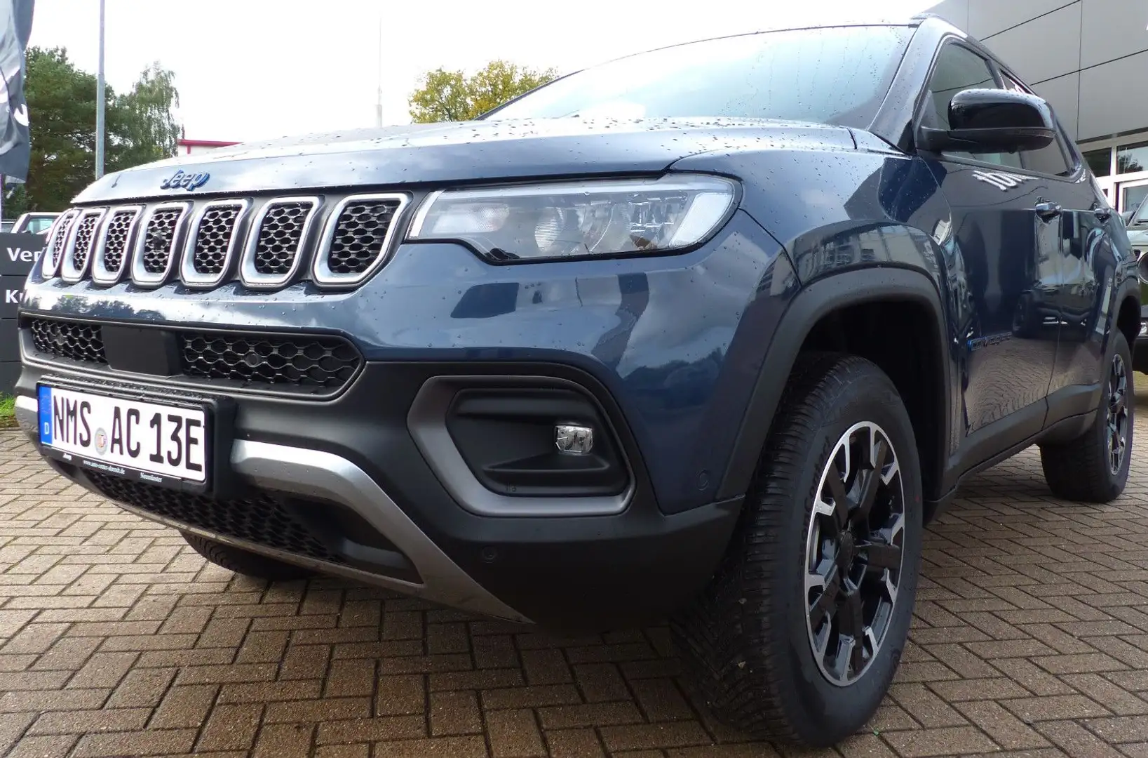 Jeep Compass 1.3l T4-PHEV  High Upland 4WD Blau - 1