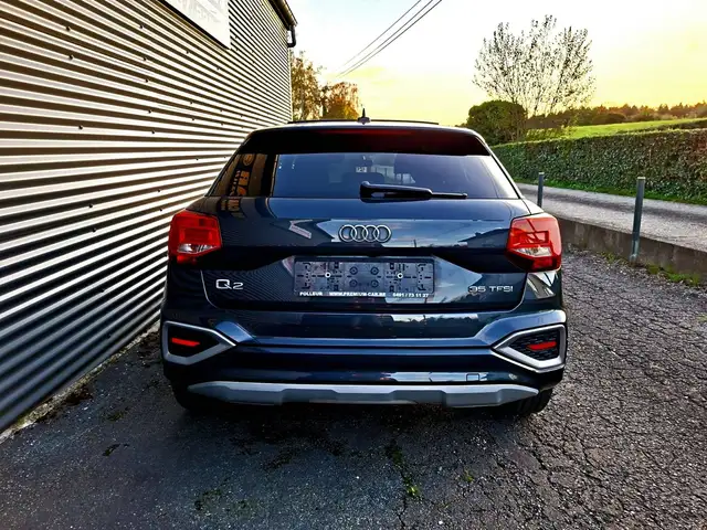 Audi Q2 view 11
