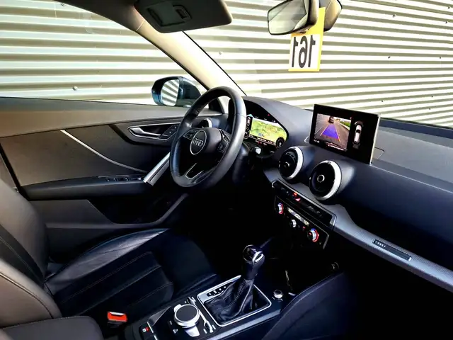 Audi Q2 view 8
