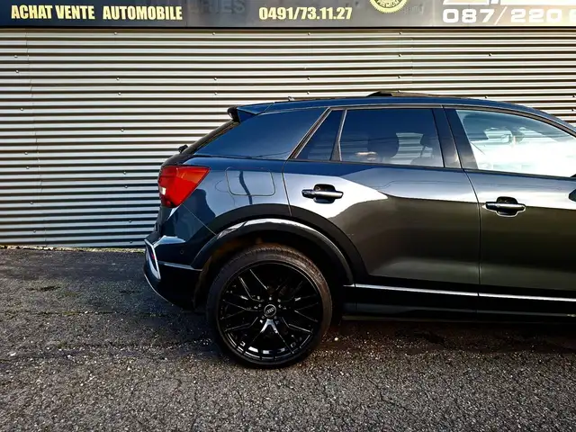 Audi Q2 view 5