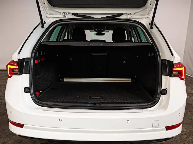 Skoda Octavia view 6