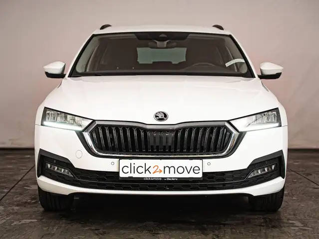 Skoda Octavia view 3