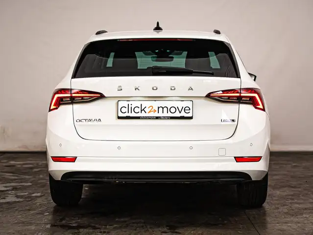 Skoda Octavia view 4