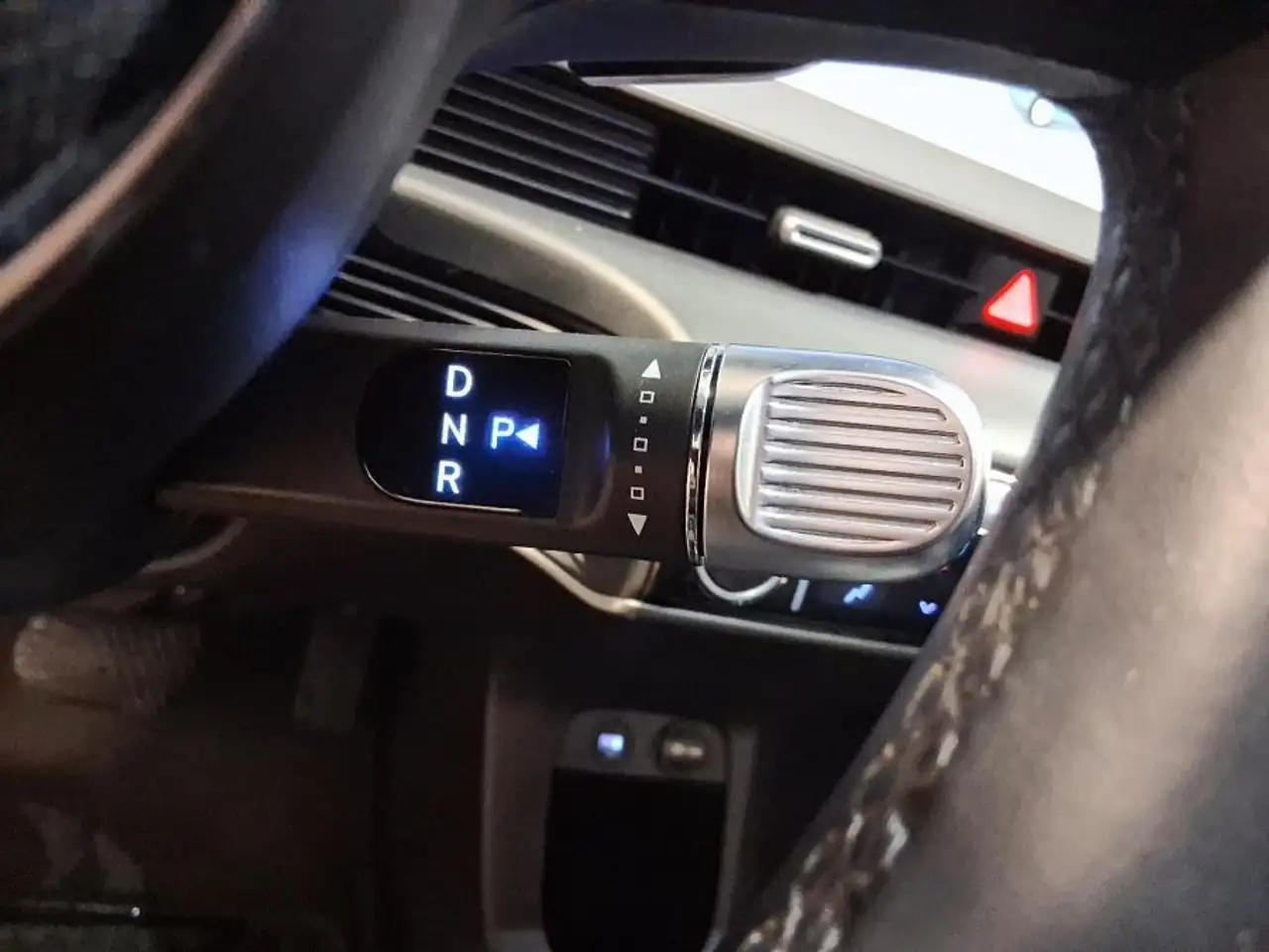 Hyundai IONIQ 5 снимка Hyundai IONIQ 5