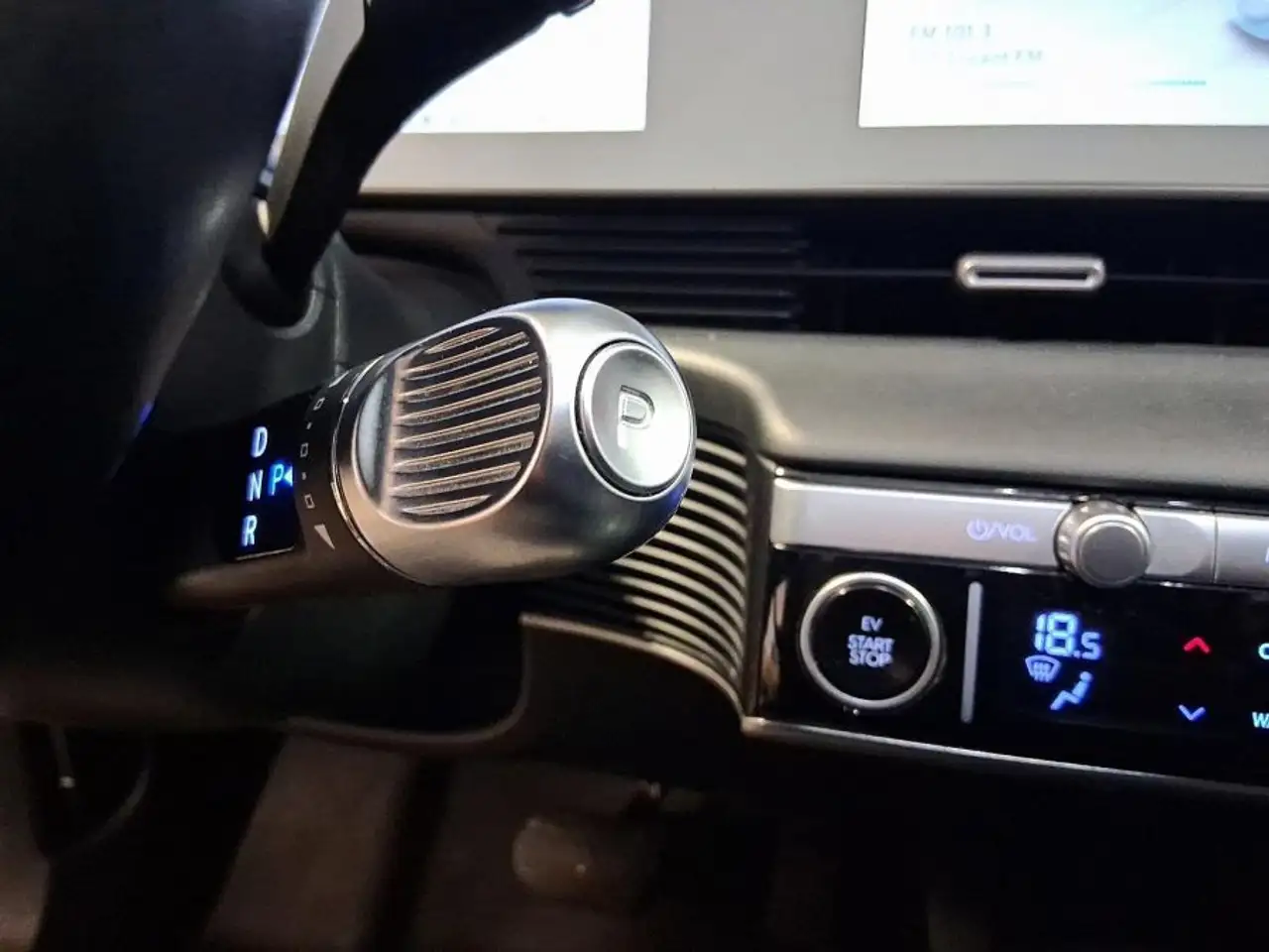 Hyundai IONIQ 5 снимка Hyundai IONIQ 5
