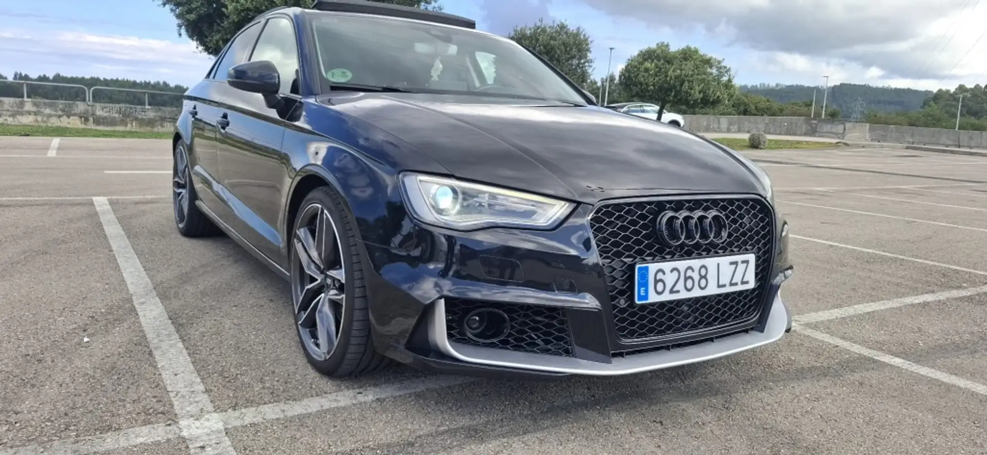 Audi A3 Sedán 35 TFSI S line S tronic 110kW Plateado - 1