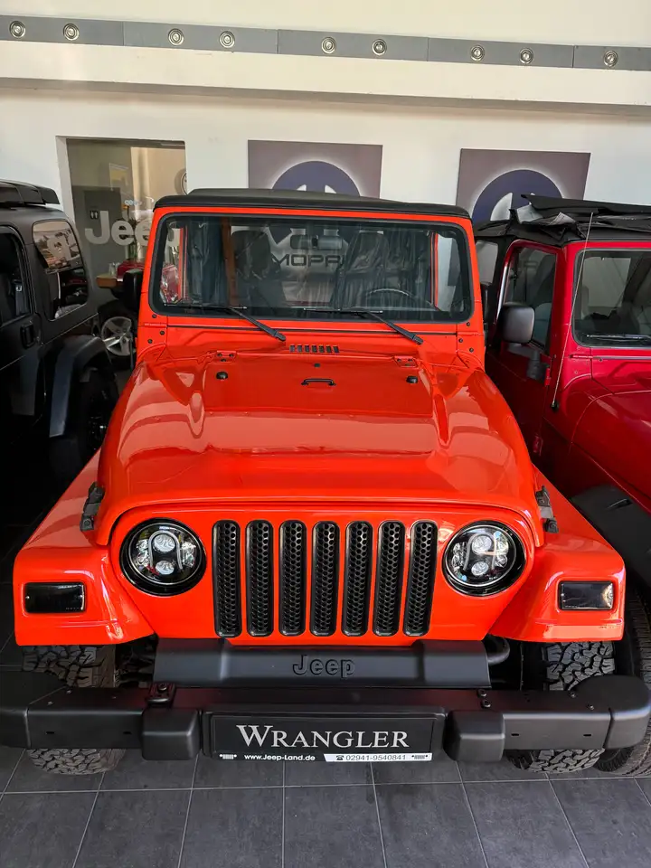 Jeep Wrangler TJ 4.0 Automatikgetriebe Klima NEU LACKIERT — photo 1 of 35