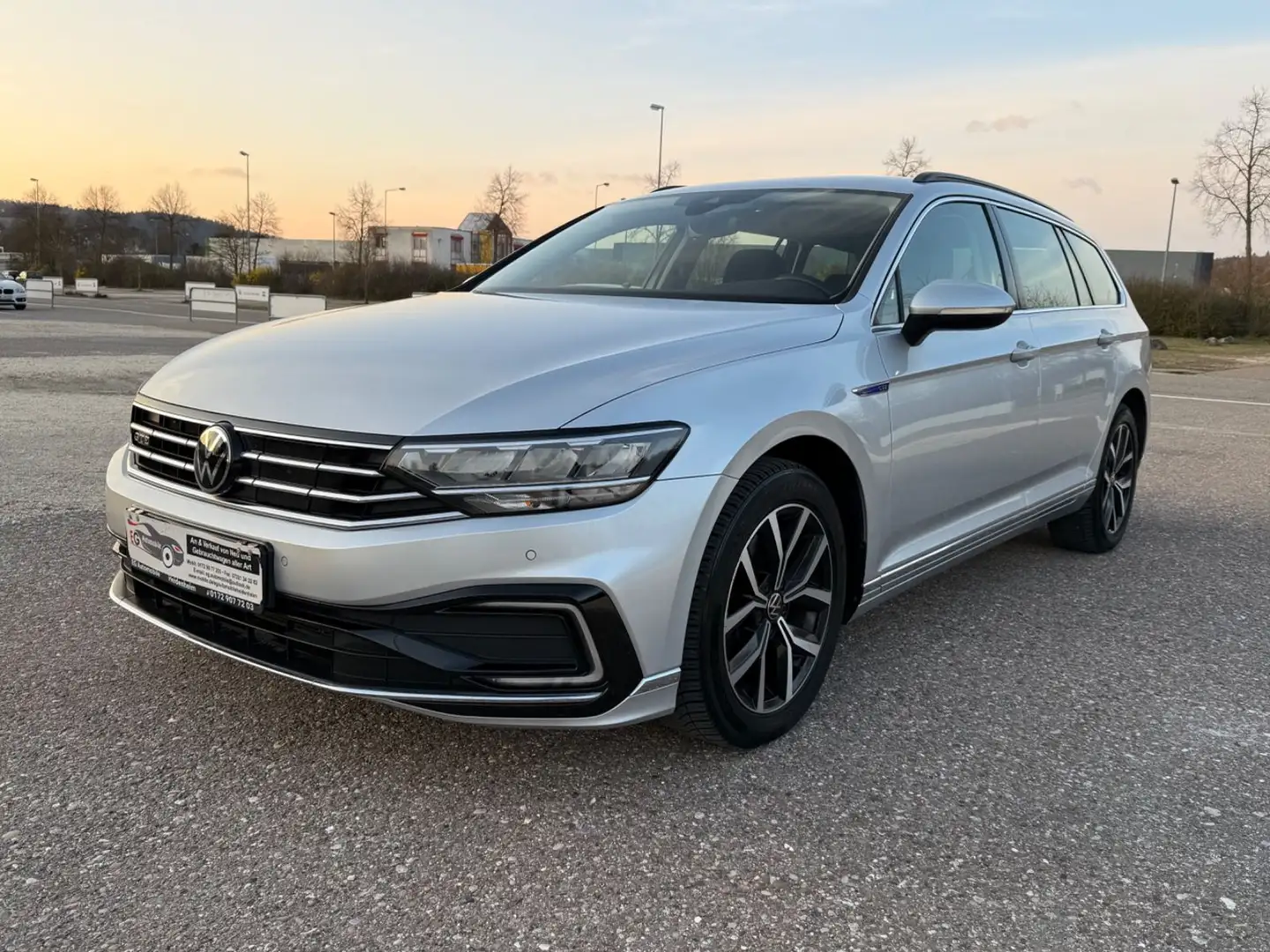 Volkswagen Passat Variant GTE Business ergoComfort*LED*CAM* Argent - 1