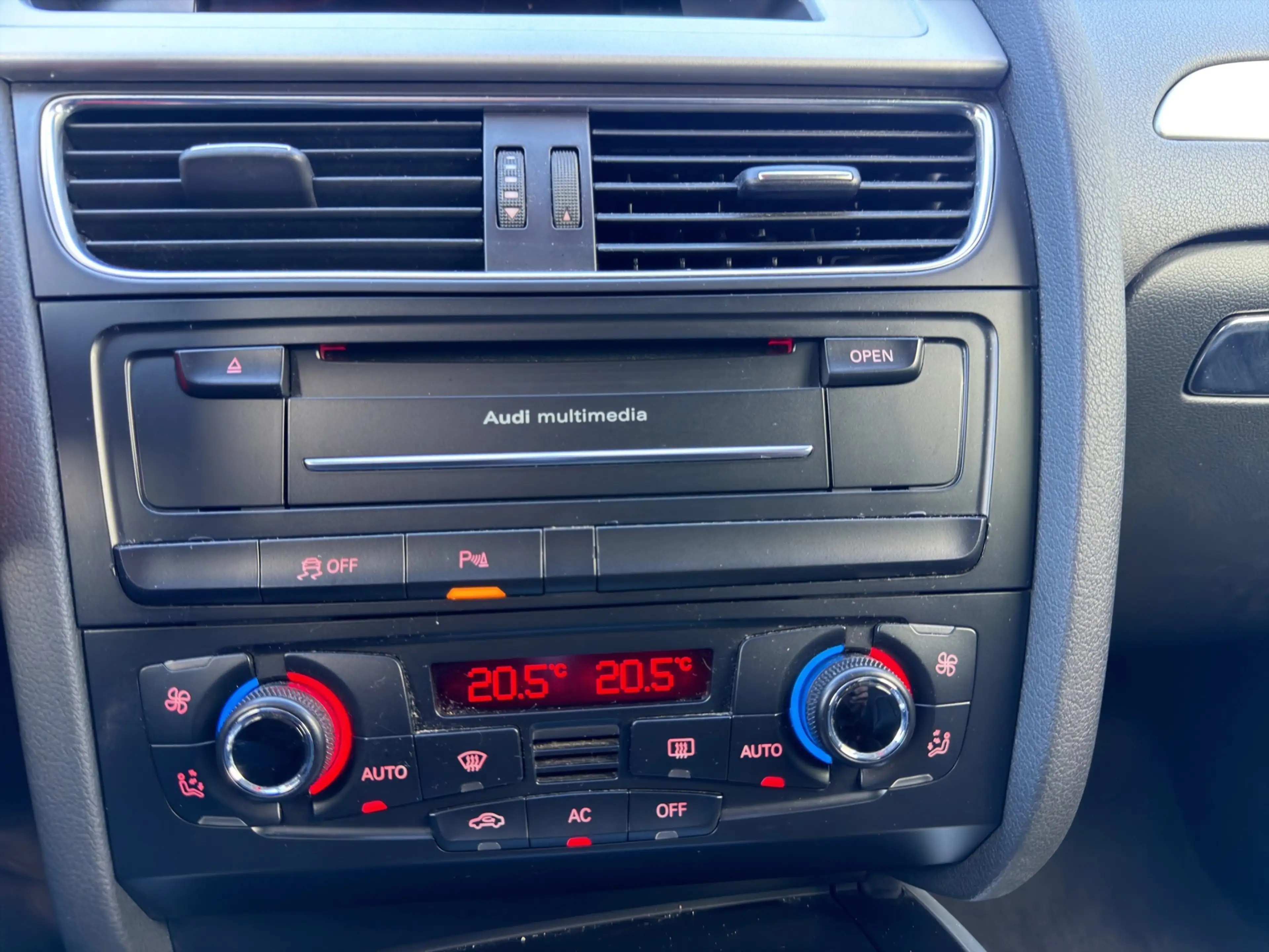 Audi A4 Avant 3.0 TFSI S4 quattro | Navi | Led | Clima | N — photo 12