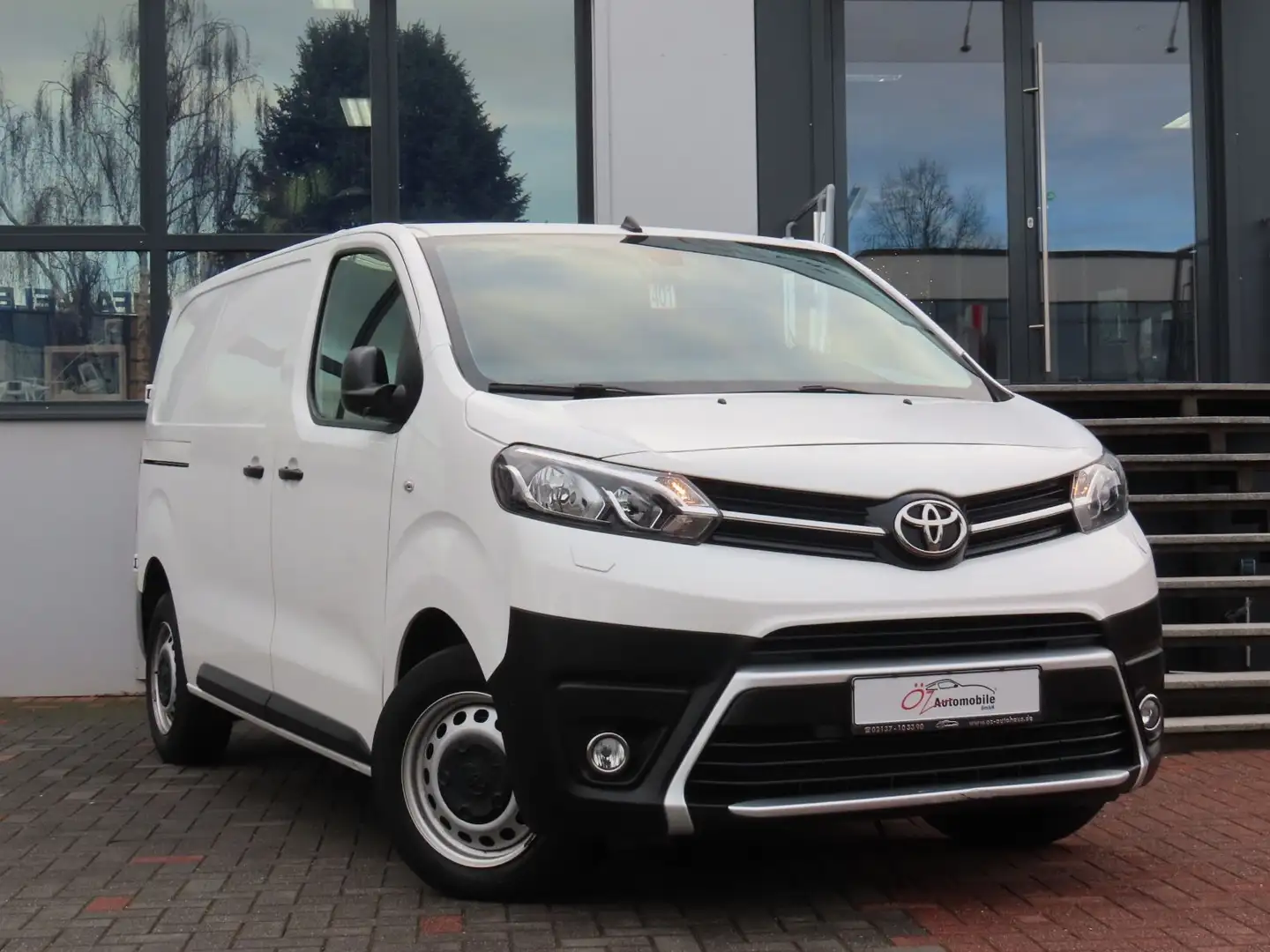 Toyota Proace 2,0-L-D-4D L1 Navigation Kamera Klima Blanc - 1