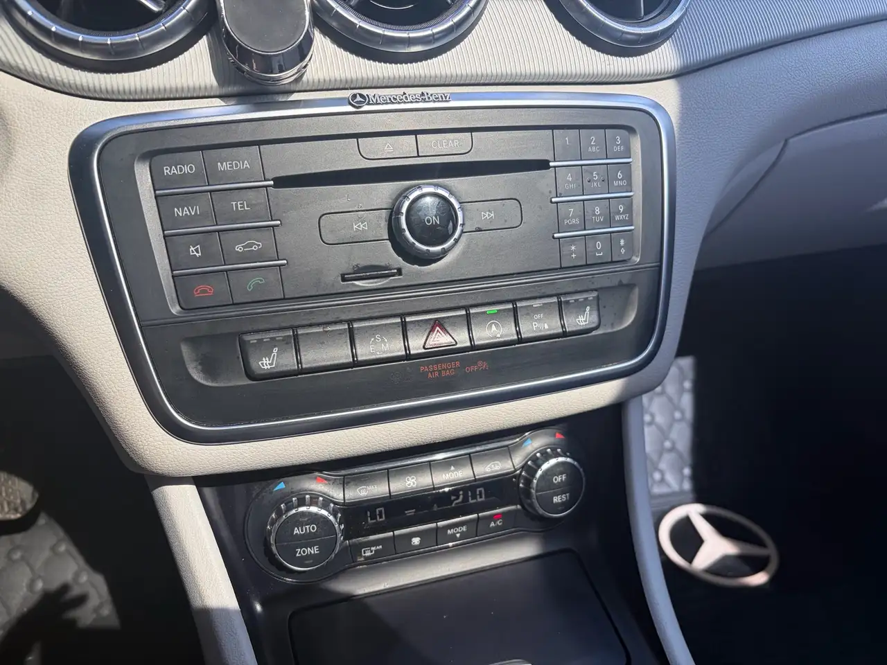 Mercedes-Benz CLA снимка Mercedes-Benz CLA