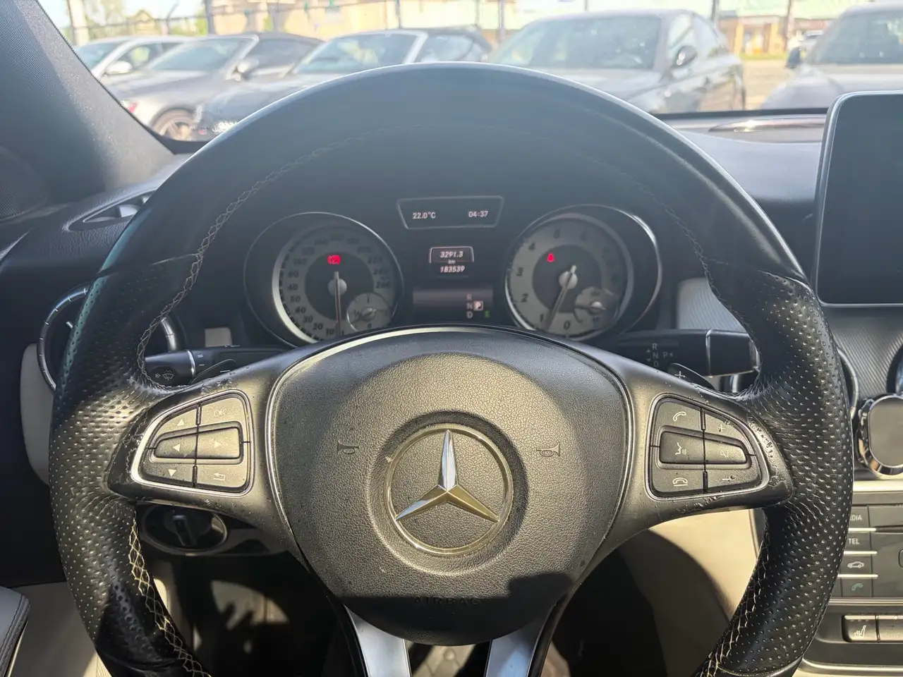 Mercedes-Benz CLA снимка Mercedes-Benz CLA