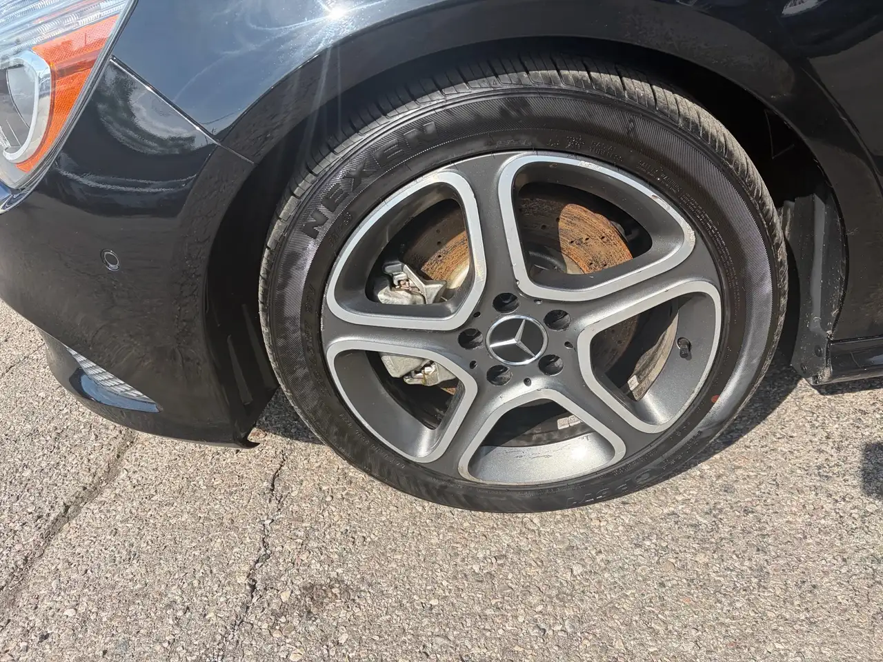 Mercedes-Benz CLA снимка Mercedes-Benz CLA