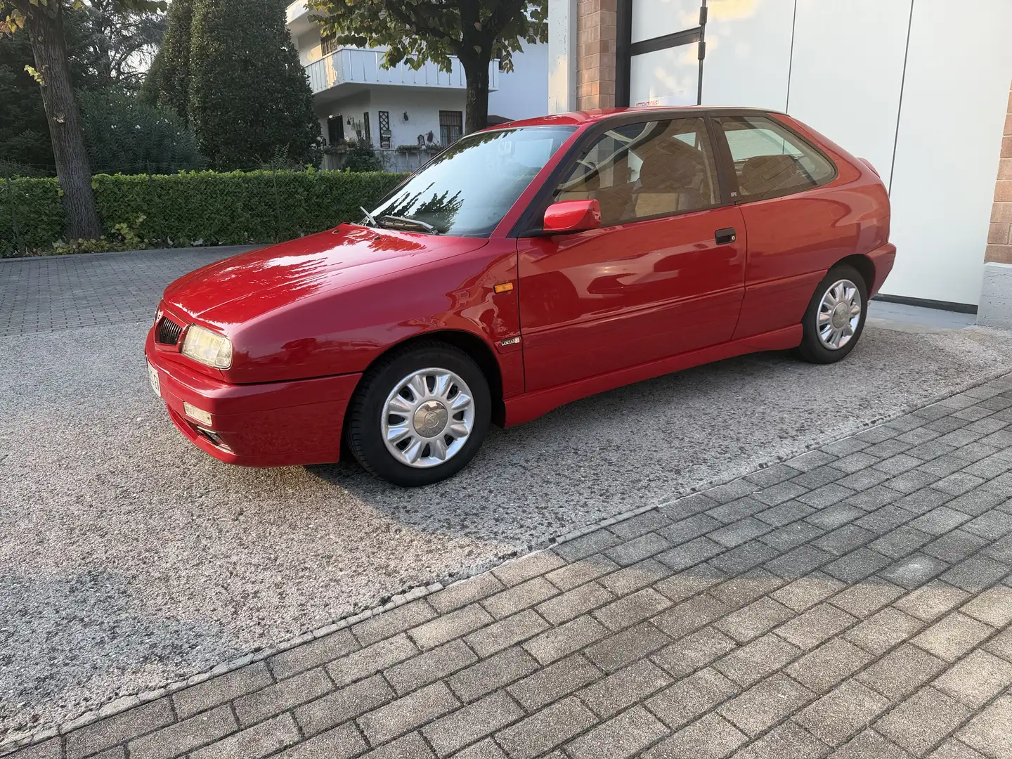 Lancia Delta HPE 1.6 16v Rosso - 2