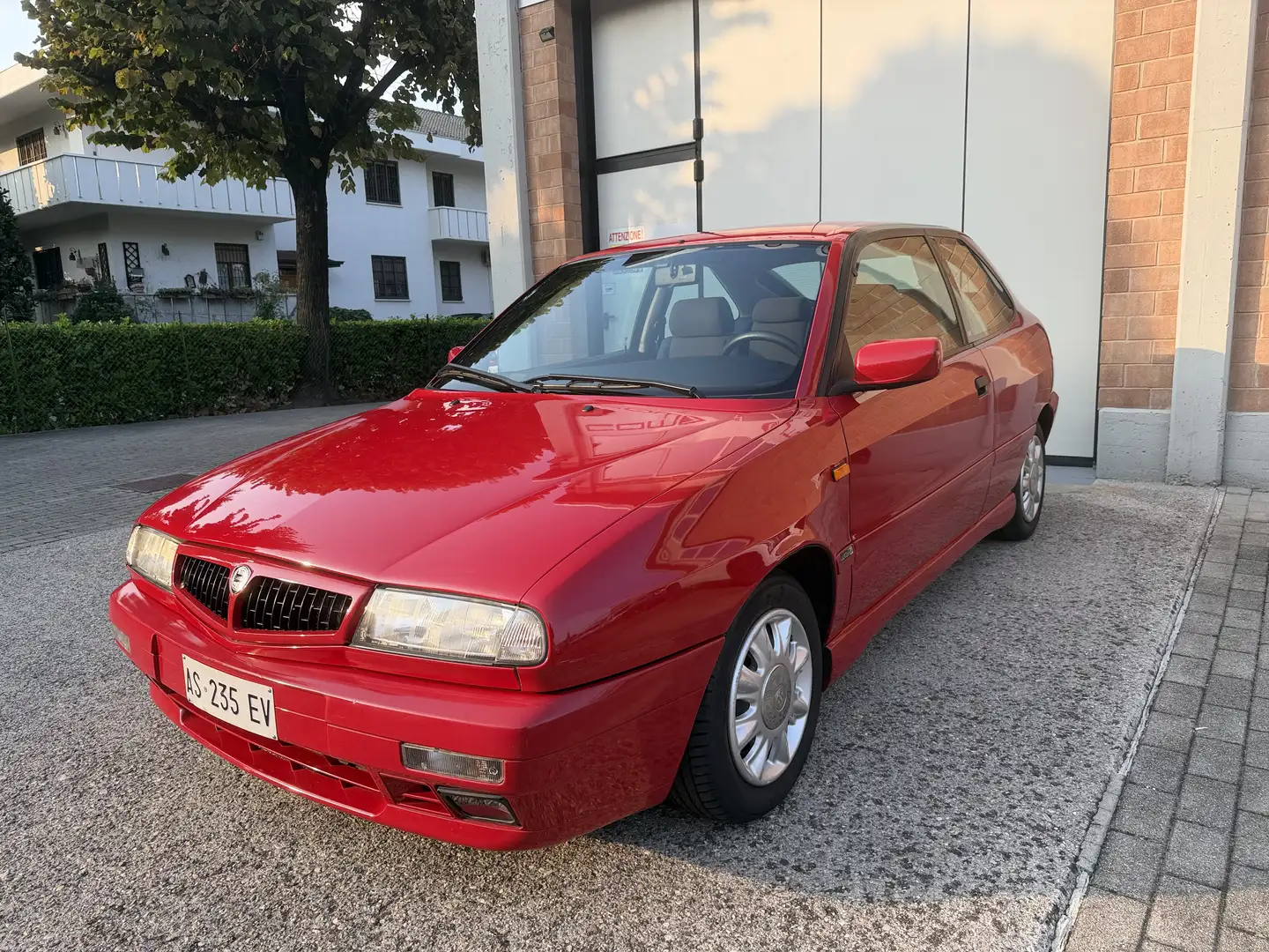 Lancia Delta HPE 1.6 16v Rosso - 1