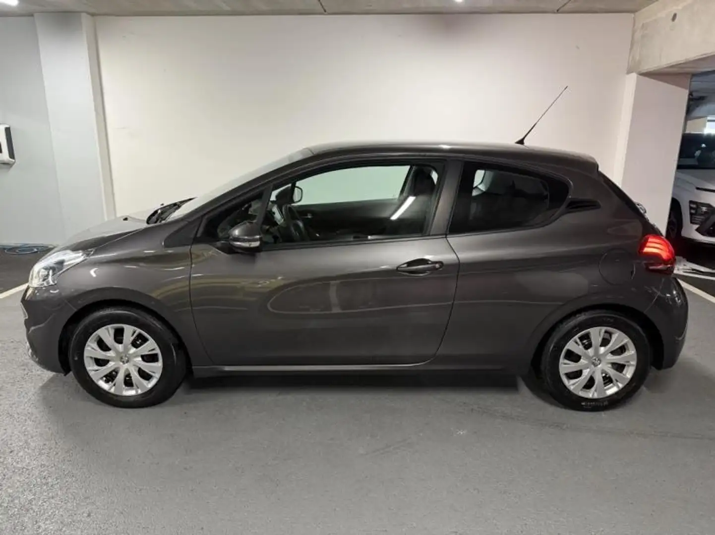 Peugeot 208 1.2 PureTech 68ch Active 3p Gris - 2